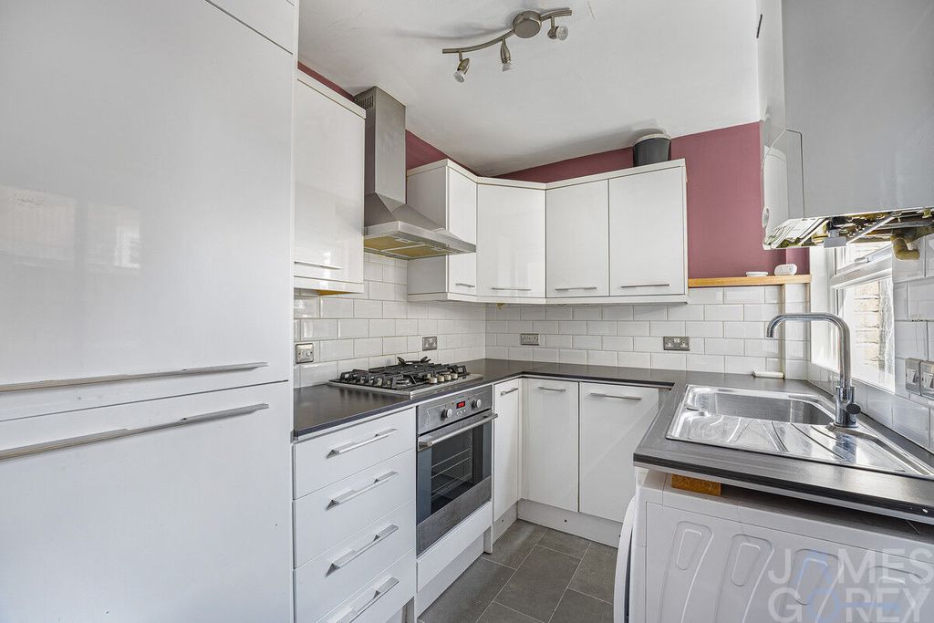 Property photo 3 of 16