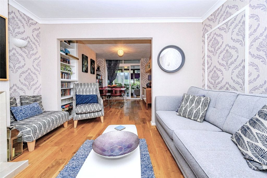 Property photo 3 of 18 Picture No. 04