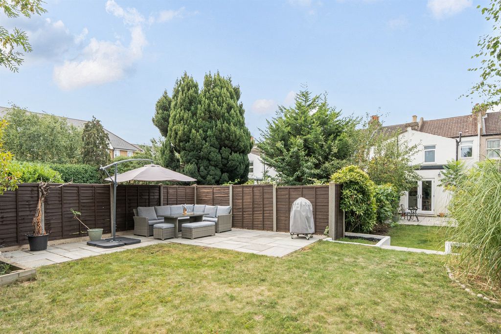 Property photo 2 of 12