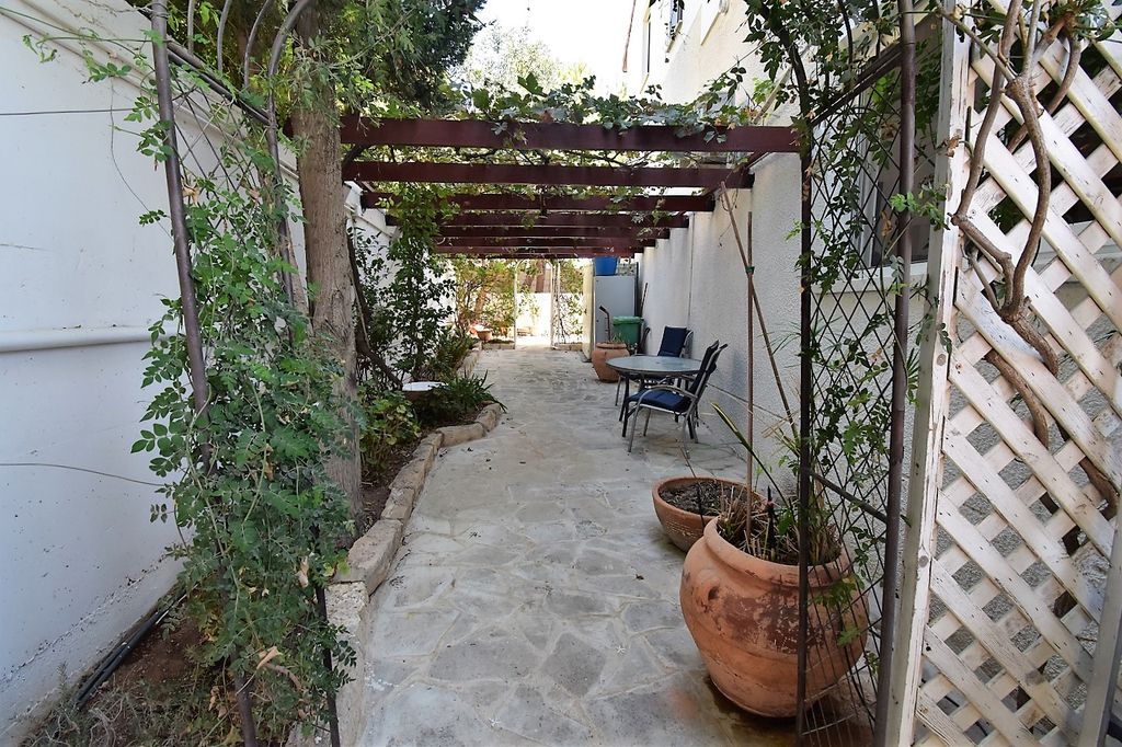 Property photo 3 of 36