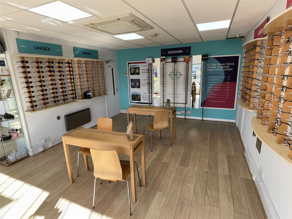 Property photo 1 of 7 Photo 0