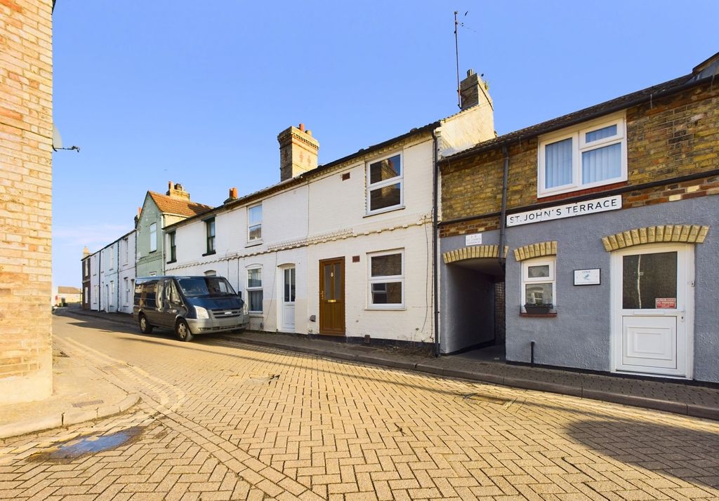 Property photo 1 of 11