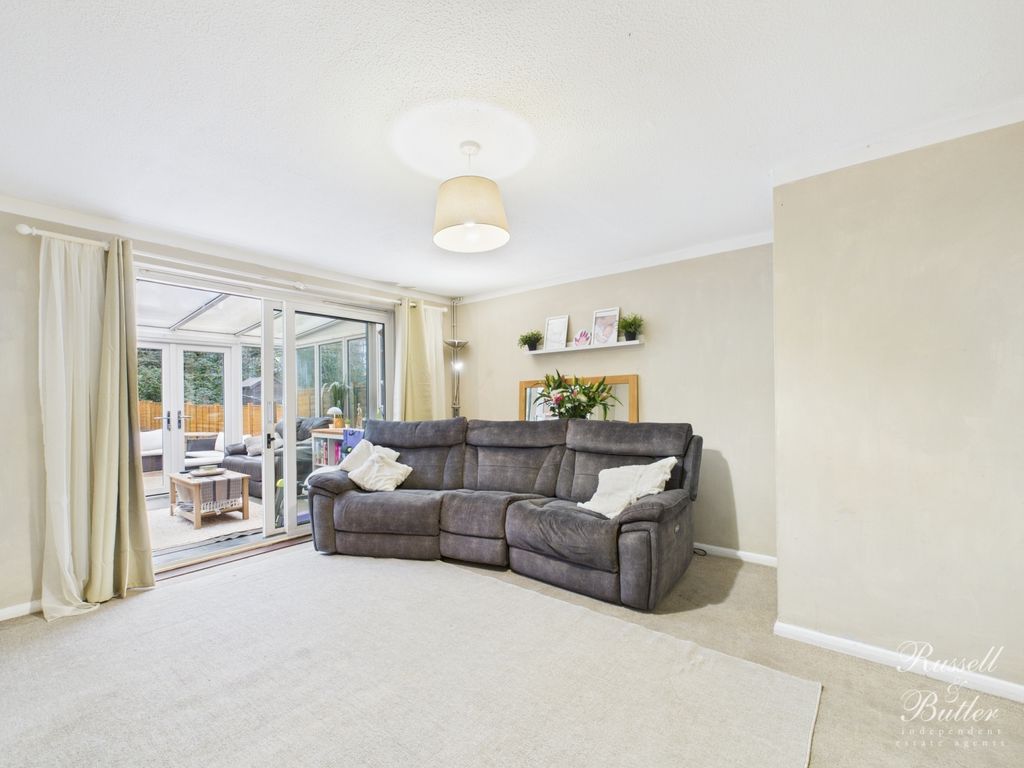 Property photo 3 of 8 Cam01995G0-Pr0388-Still002