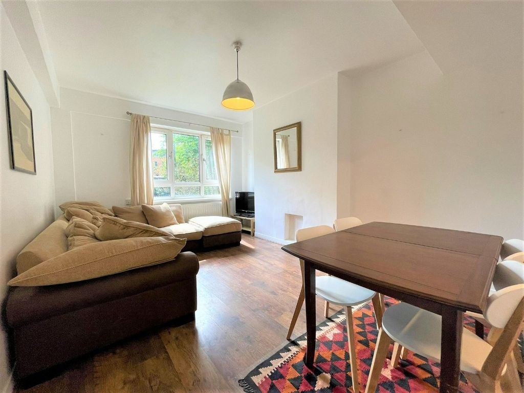Property photo 2 of 11 1359102