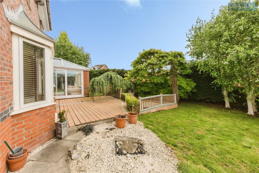 Property photo 2 of 26 Picture No. 30