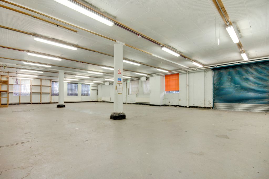 Property photo 2 of 3