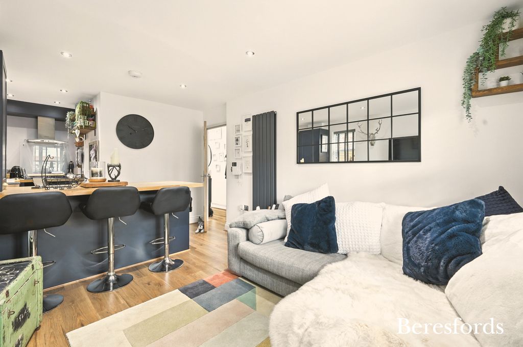 Property photo 3 of 18 Picture No. 06