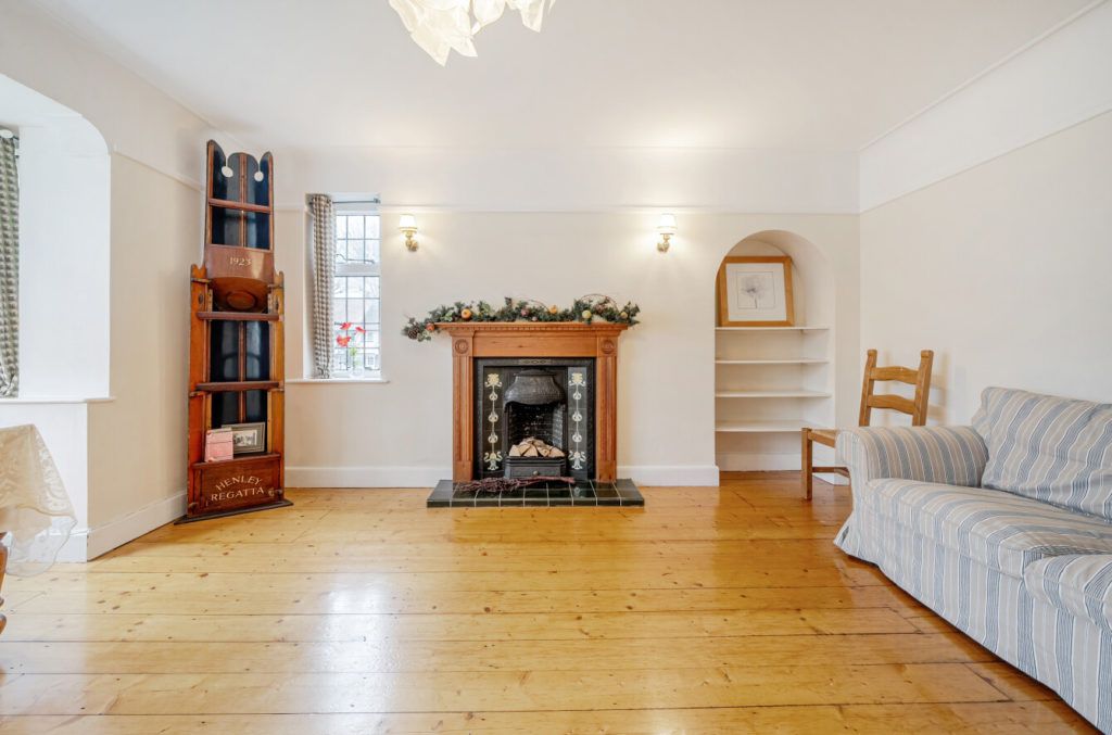 Property photo 3 of 19