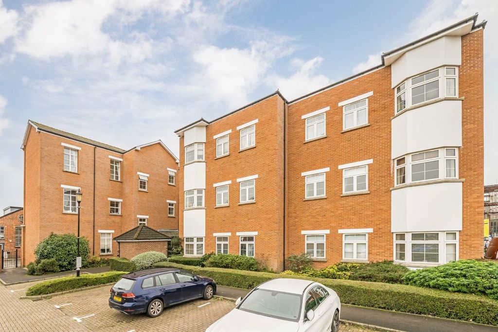 Property photo 1 of 4