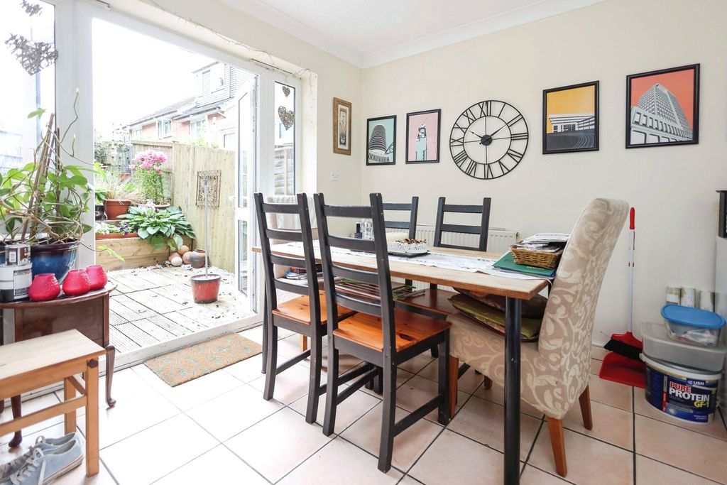 Property photo 3 of 19 Photo