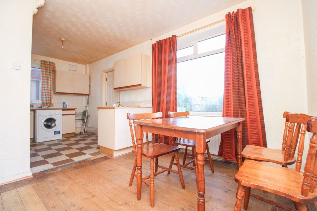 Property photo 3 of 11 Kitchen/Diner