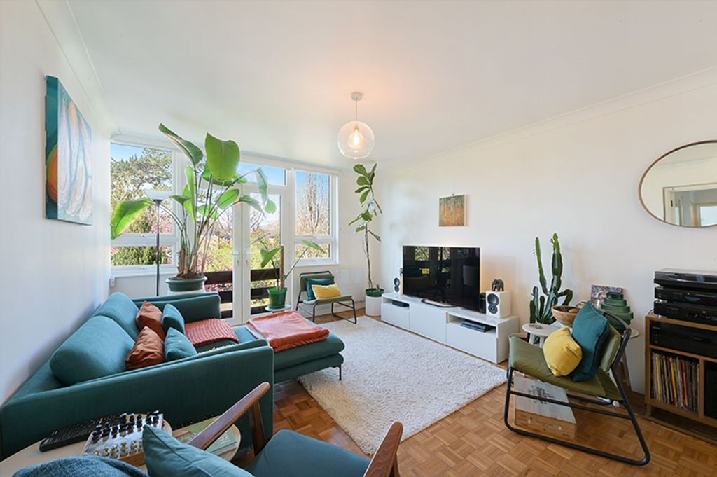 Property photo 2 of 12