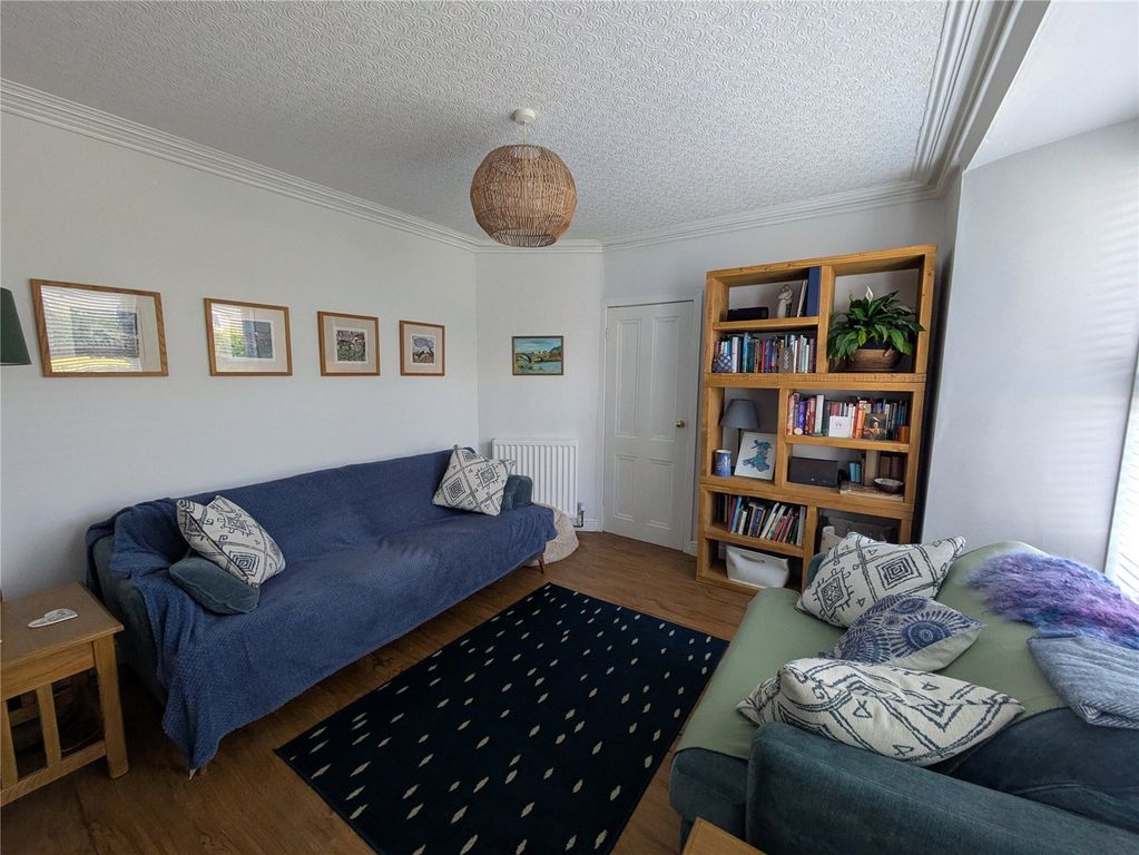 Property photo 3 of 19 Picture No. 09
