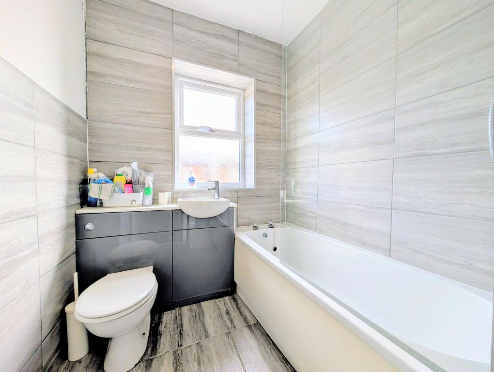 Property photo 3 of 11 Image