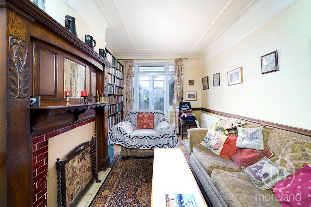 Property photo 3 of 11 4082565