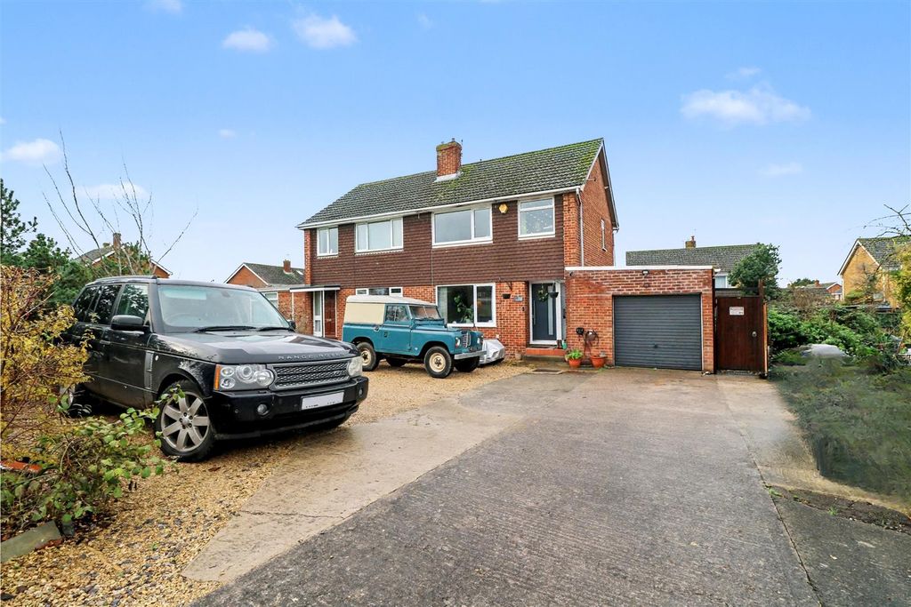 Property photo 1 of 15 Front (2).Png