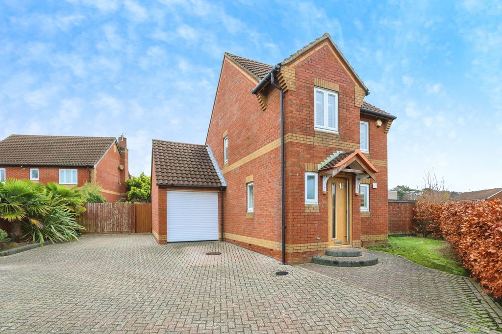 Property photo 1 of 19 Front