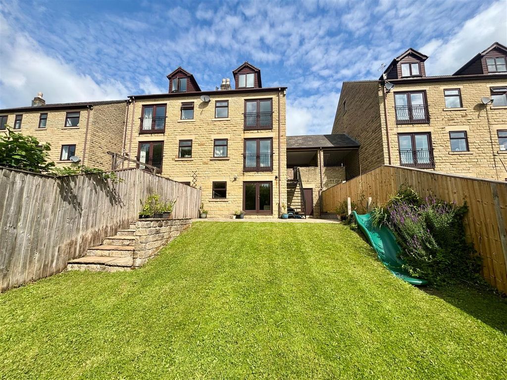 Property photo 1 of 23