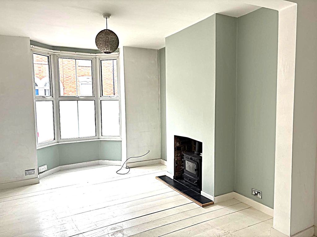 Property photo 3 of 13