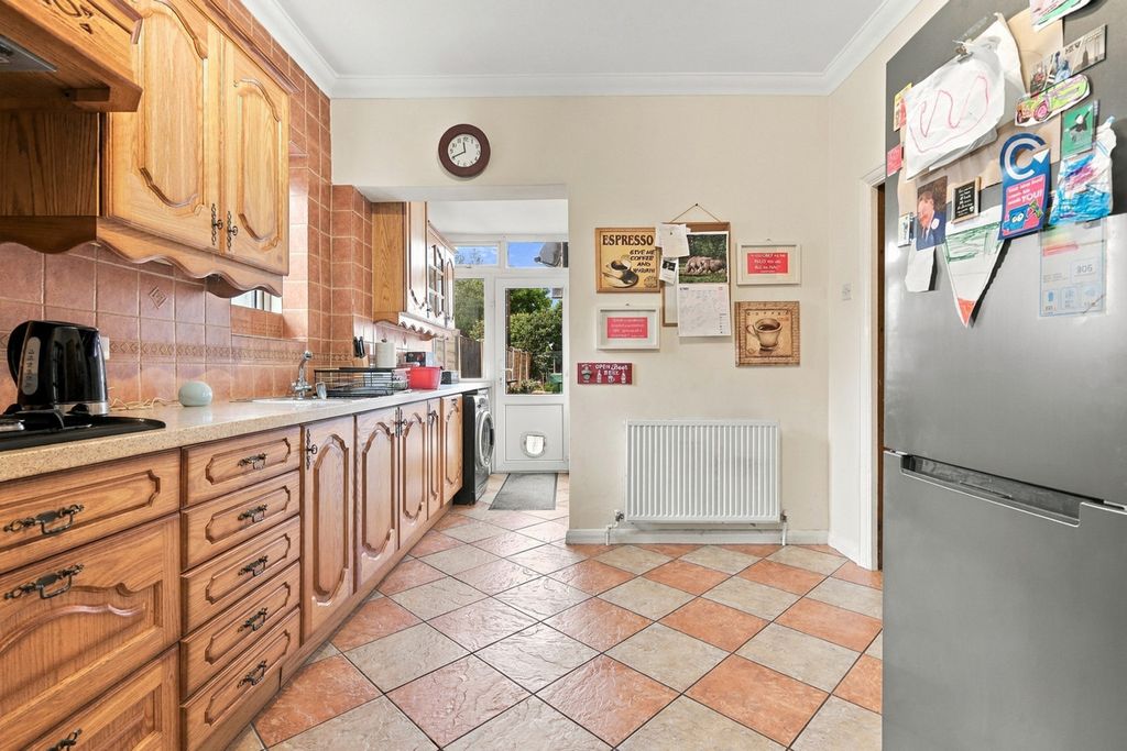 Property photo 2 of 26