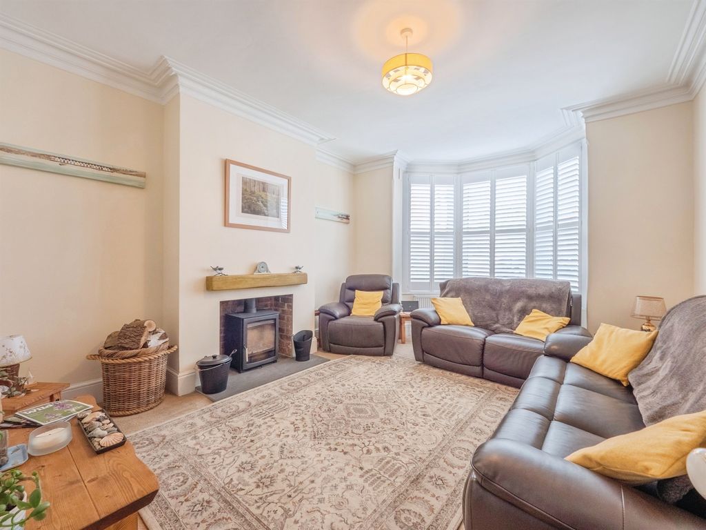 Property photo 2 of 30