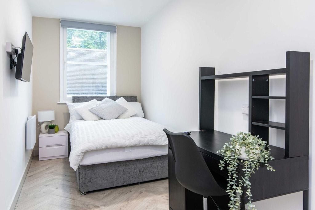 Property photo 2 of 12 Picture No. 02