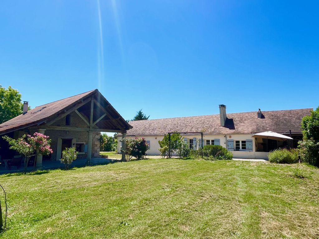 Property photo 2 of 18