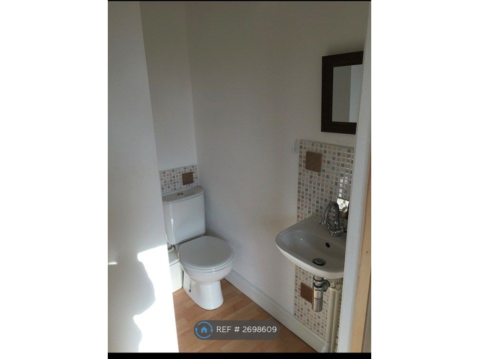 Property photo 2 of 3