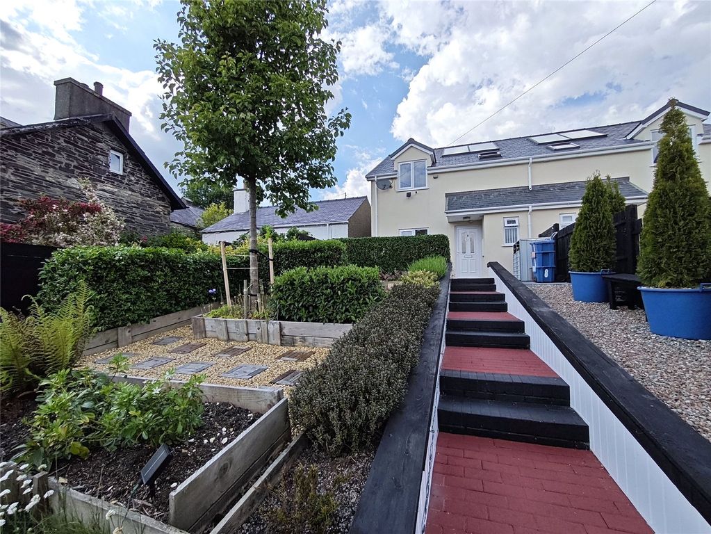 Property photo 1 of 25 Picture No. 08