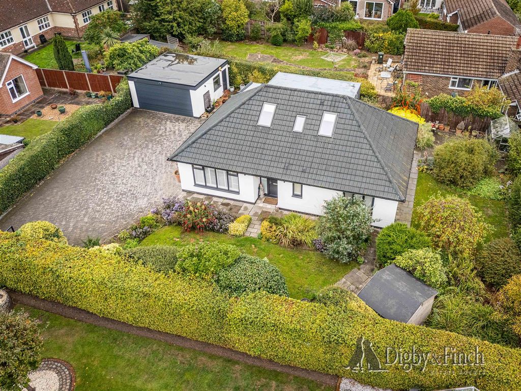 Property photo 1 of 32