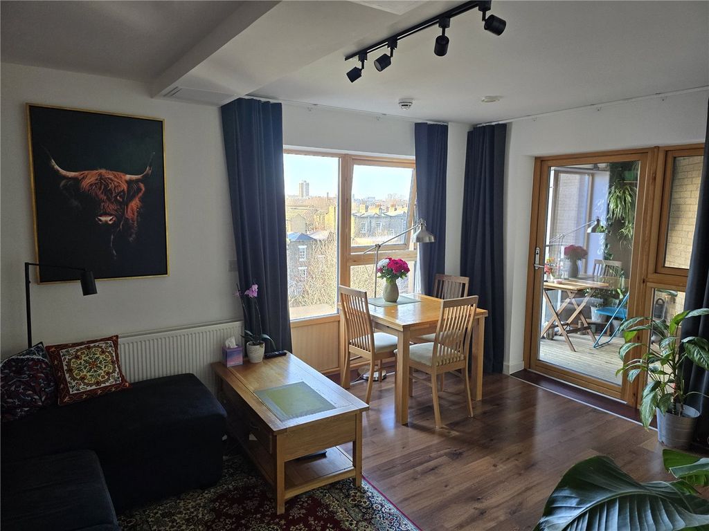 Property photo 3 of 15 Picture No. 25