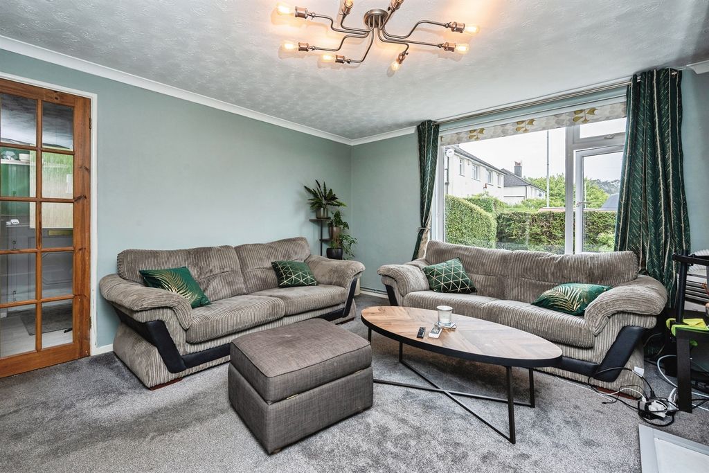 Property photo 2 of 19