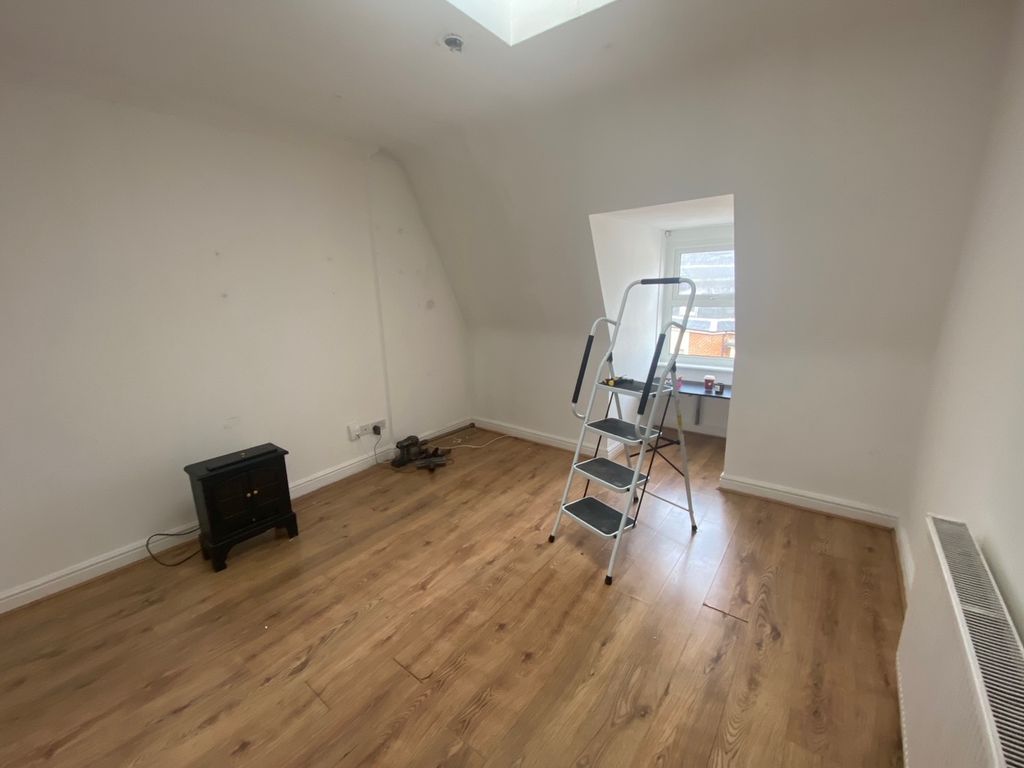 Property photo 1 of 9 Image