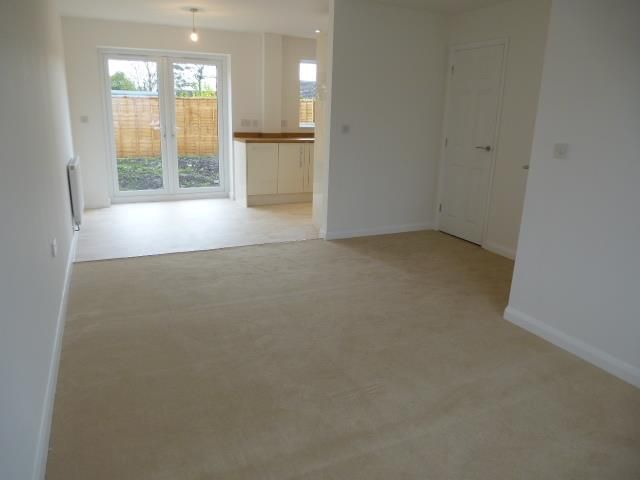 Property photo 3 of 5 Living Room