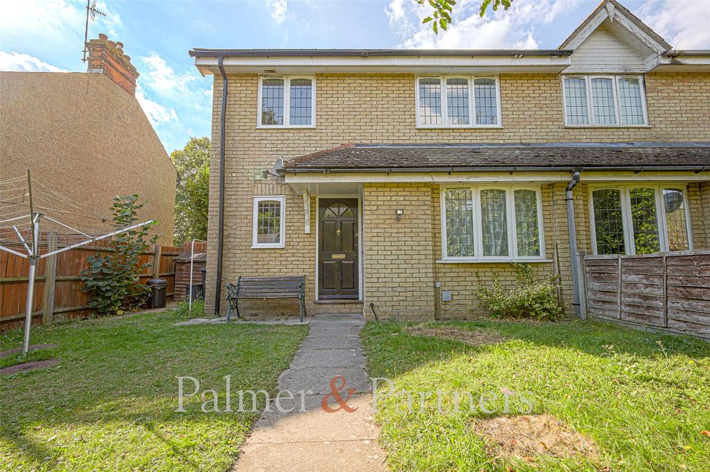 Property photo 1 of 8 External