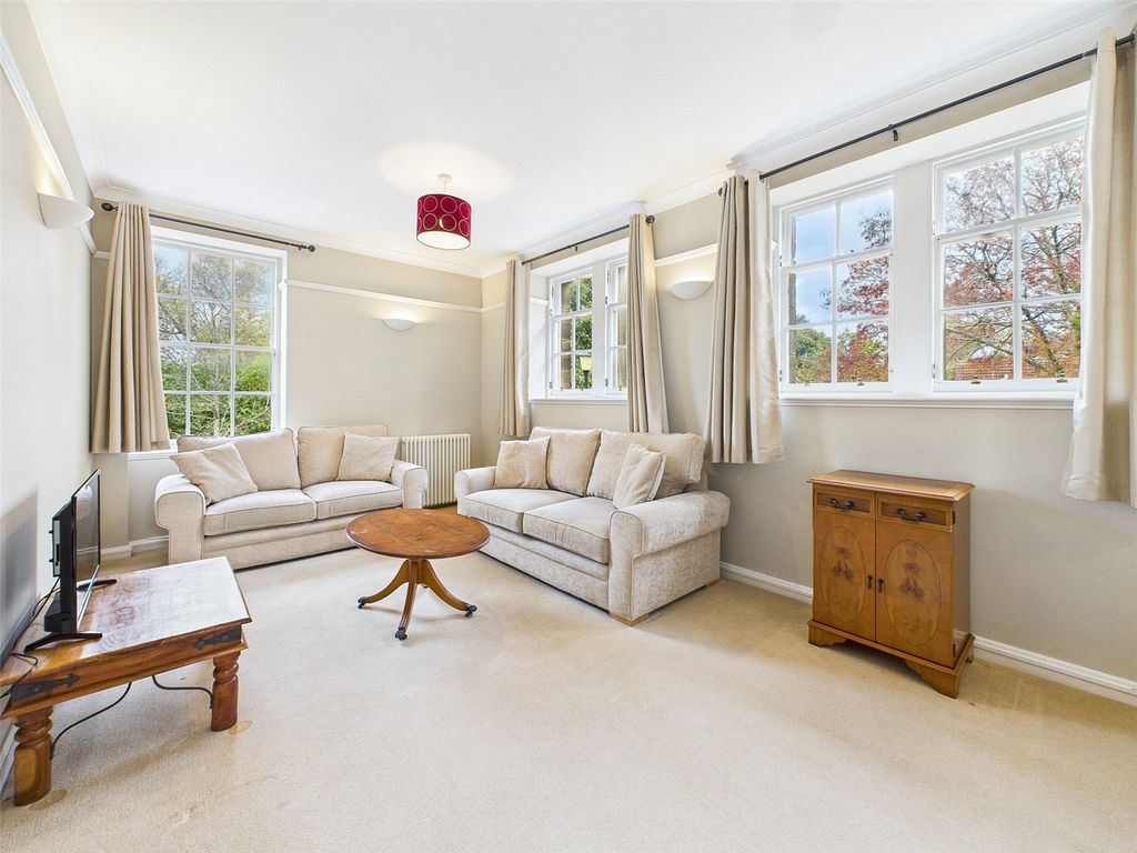 Property photo 3 of 29 Picture No. 04