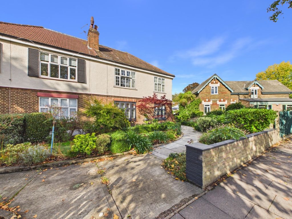 Property photo 1 of 9 6097351