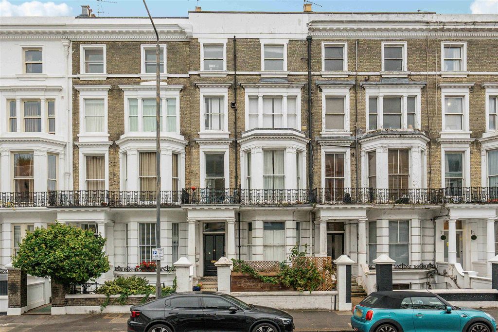 Property photo 2 of 14