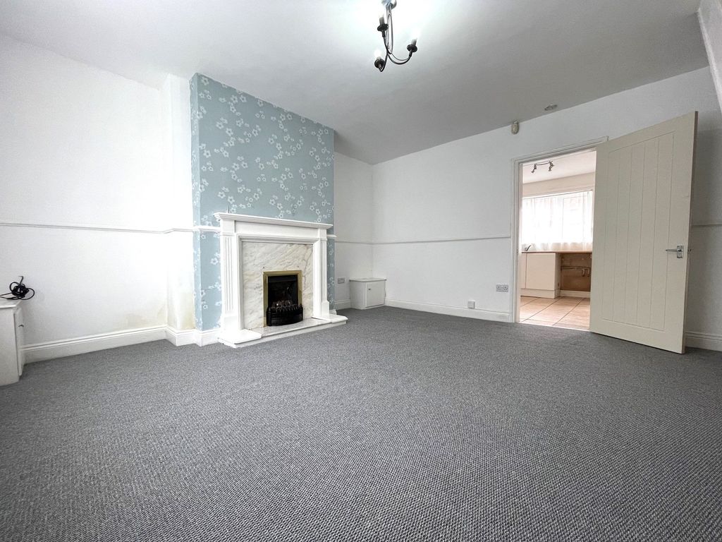 Property photo 3 of 13 Photograph 3