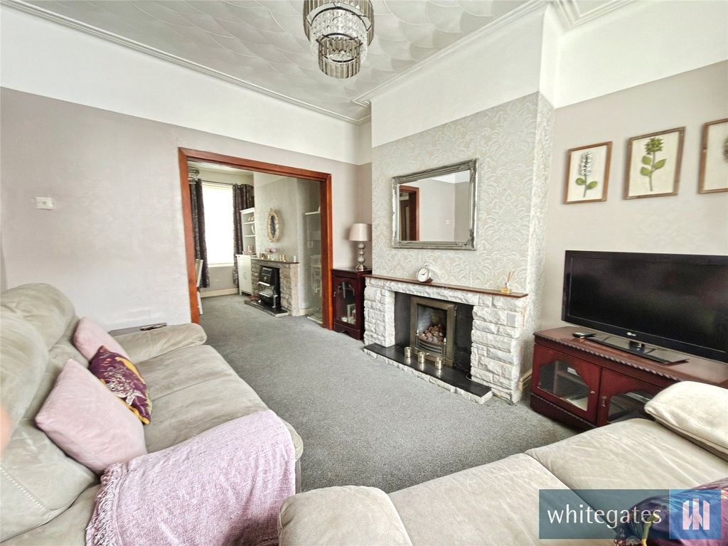 Property photo 3 of 14 Picture No. 12