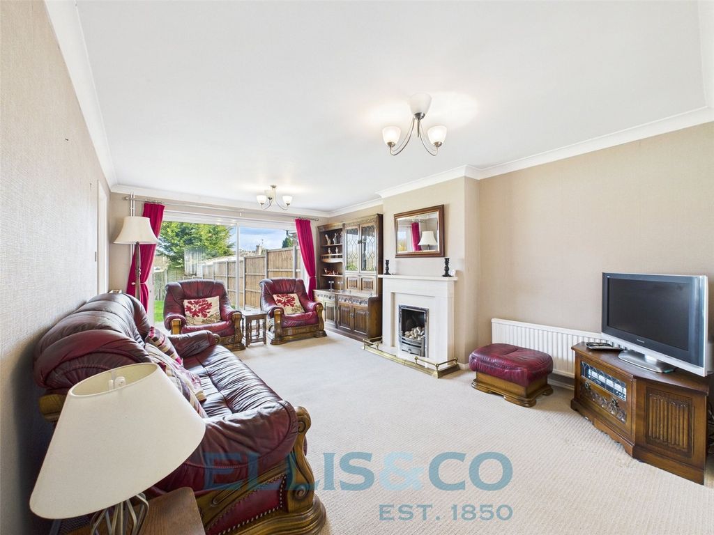 Property photo 3 of 12 Picture No. 02