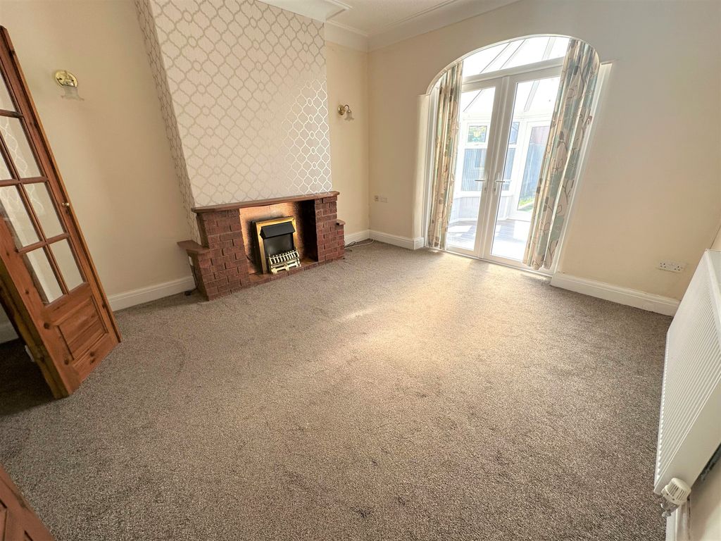 Property photo 3 of 10 Second Reception Room