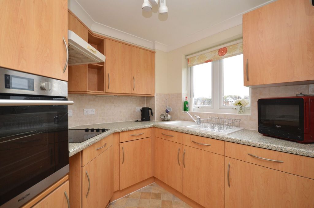 Property photo 3 of 21