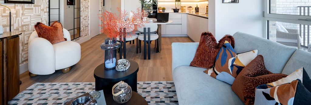 Property photo 3 of 5 Bow Green Apartment, Light And Spacious Living Space