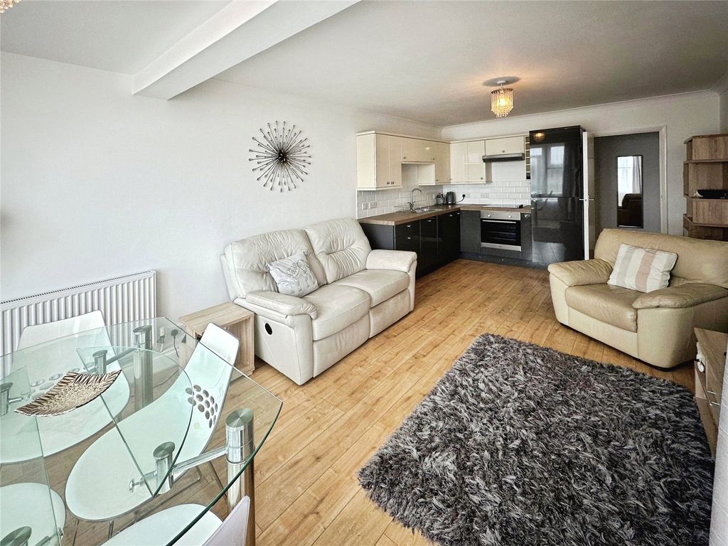 Property photo 2 of 9 Picture No. 46