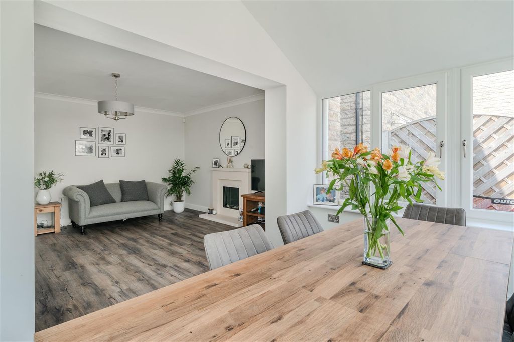 Property photo 3 of 38 Open Plan Living-8.Jpg