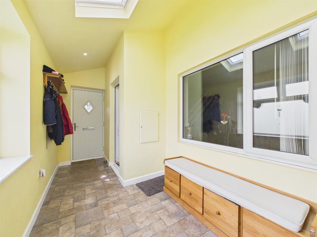 Property photo 2 of 15 Cam02435G0-Pr0285-Still009.Jpg