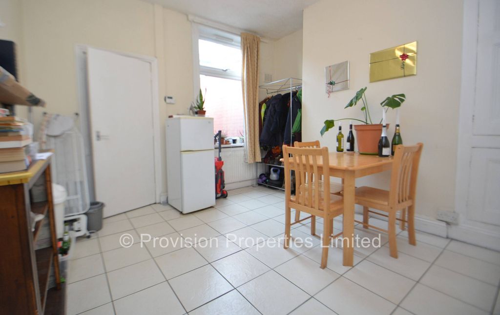 Property photo 2 of 5 Photo