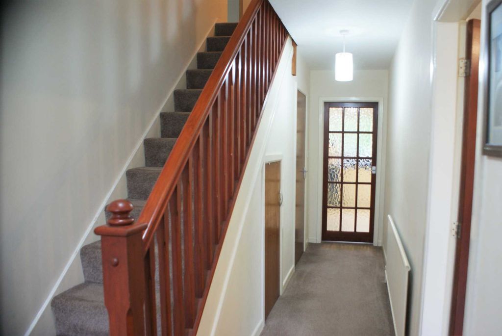 Property photo 3 of 40