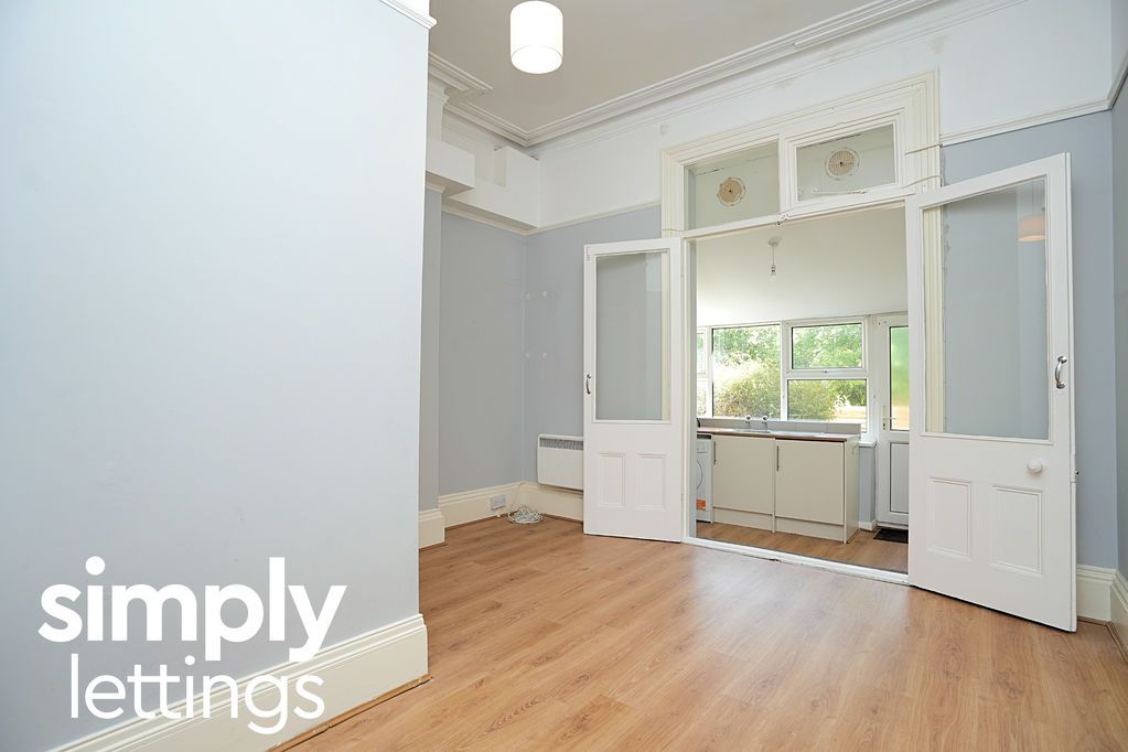 Property photo 2 of 9 Photo 3